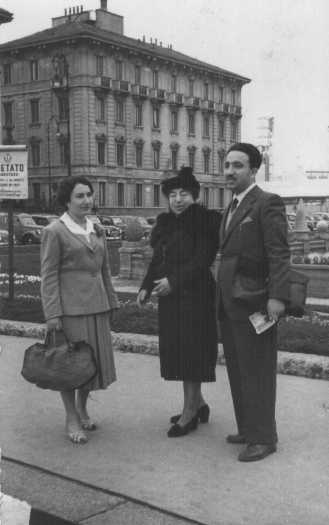 Sapuppo.it - Giuffrida Grazia con i figli Giuseppe e Giovanna Sapuppo a Milano per affari nel 1951